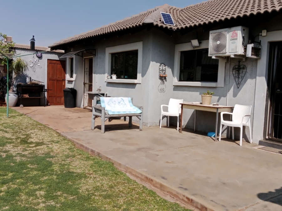 3 Bedroom Property for Sale in Kuruman Northern Cape